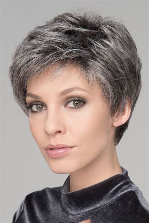 coupe ultra courte femme cheveux gris|20 coupes pour cheveux gris qui donnent du style